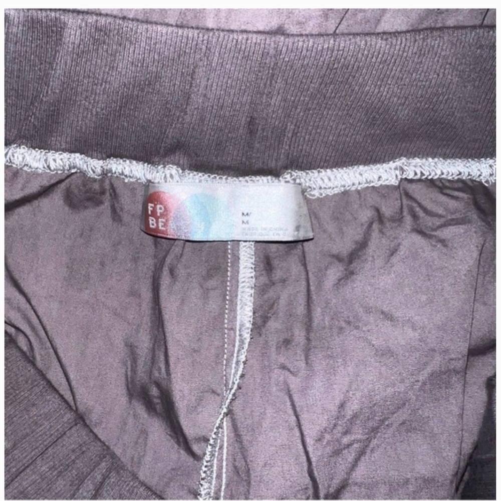 🌸Hard to find Fp beach light fabric worn 1 hour over leggings - Picture 5 of 7
